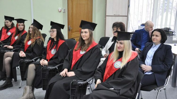 72e245b2-203f-4dfe-b2d7-dacf040aeb8e