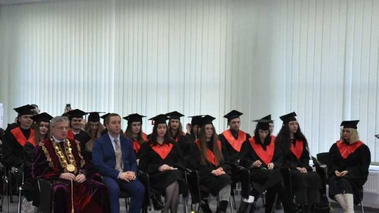 8082ce3c-98ae-454d-adc1-a3ee6f471cd8