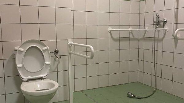 f13be8a4-d5a0-4adc-aab7-ace0bf9a2b9c