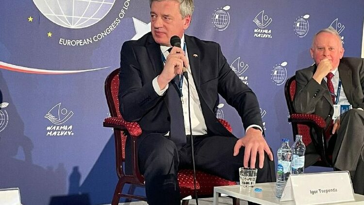 2b0df477-46f5-42c4-a443-5484ca5d706e