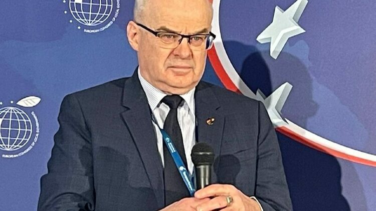 30087817-70f8-4813-81ad-d977d6c69c63