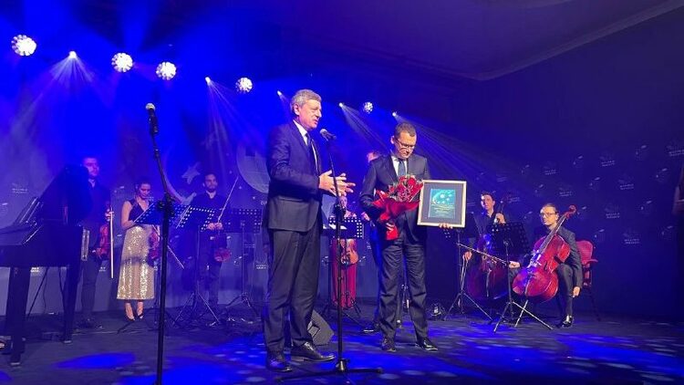 431c6dba-6411-4d43-a7f0-a7158282e270