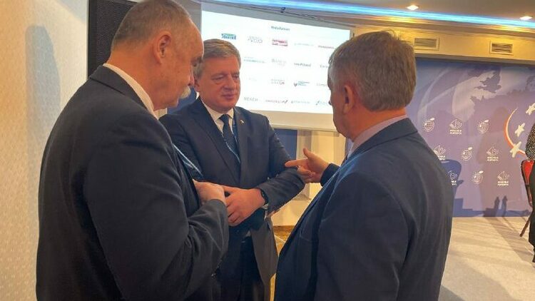 c4baa225-ce6f-4c8b-a82a-d4d8843c5543