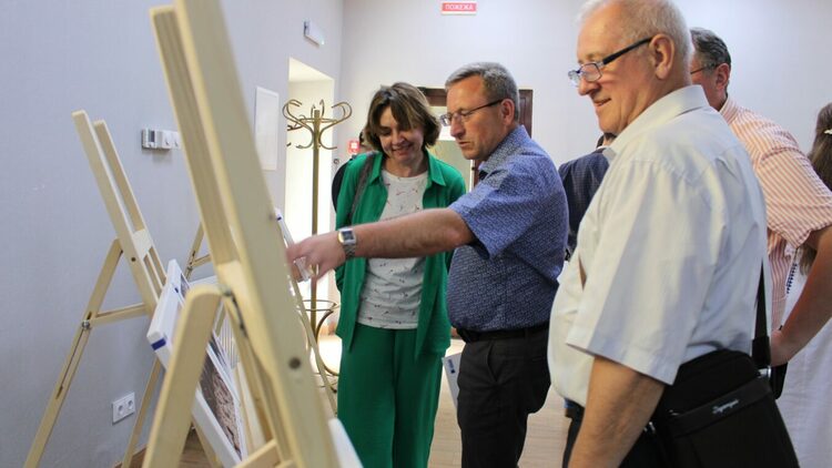 b629e0eb-4895-4ba6-99c0-d7137e13b85d