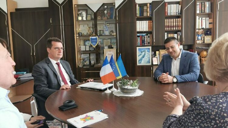 1a1dfe37-f0e2-48e0-be85-c935bb23e968