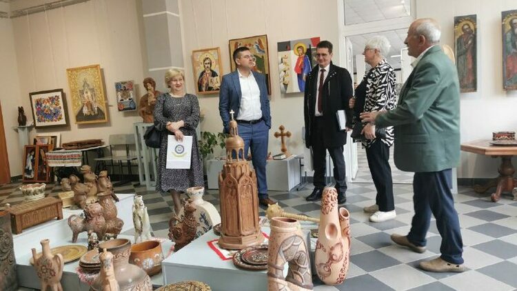 25d257b6-b313-4f39-9cd5-3b4209a18f6c