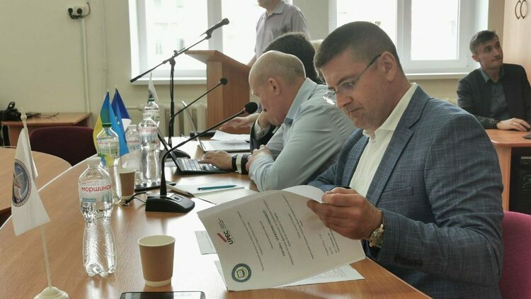 48ee0fbc-e7e6-46f8-9935-b3eac0572a9e