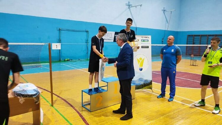 c2781960-0801-4561-95bd-7c17feb4f43e